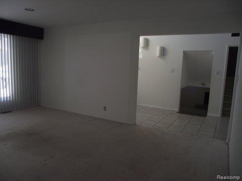 2568 Pine Ridge Road West Bloomfield, MI 48324 - Photo 4 of 20 4.JPG