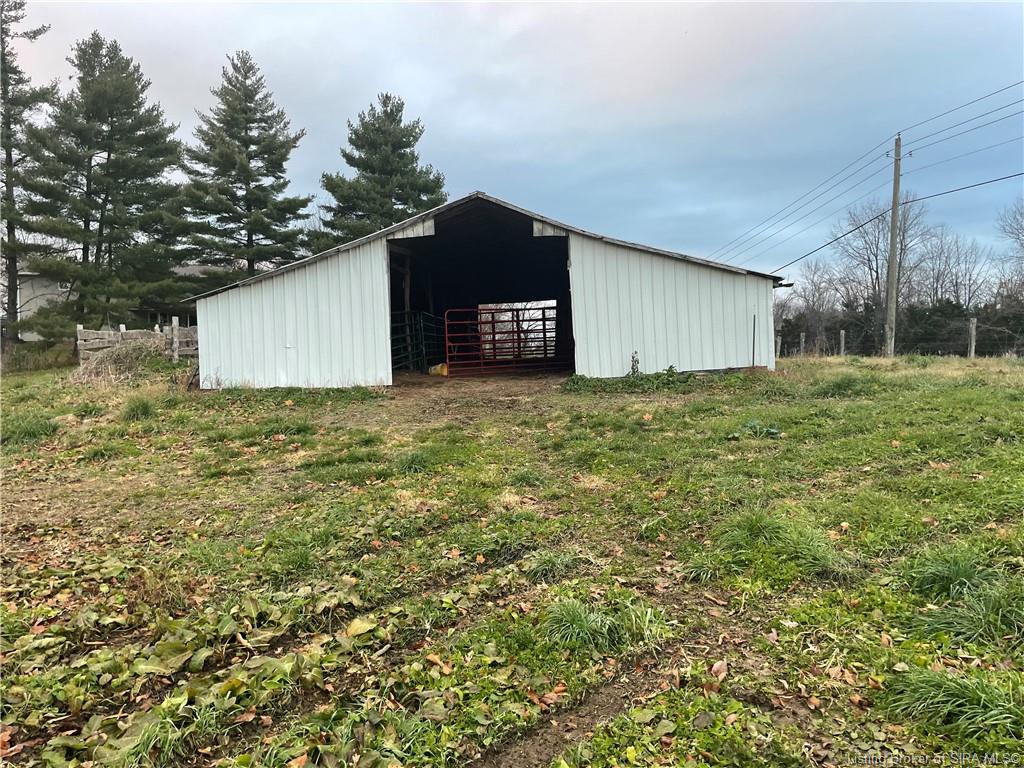 135 North St Road Salem, IN 47167 - Photo 4 of 26