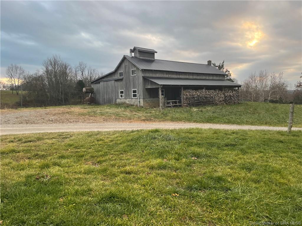 135 North St Road Salem, IN 47167 - Photo 5 of 26