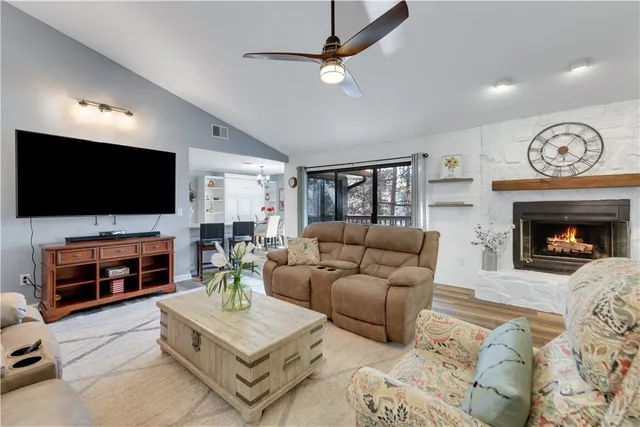 $494,900 | 132 East Blue Heron Drive, Unit J4, Salem, SC 29676