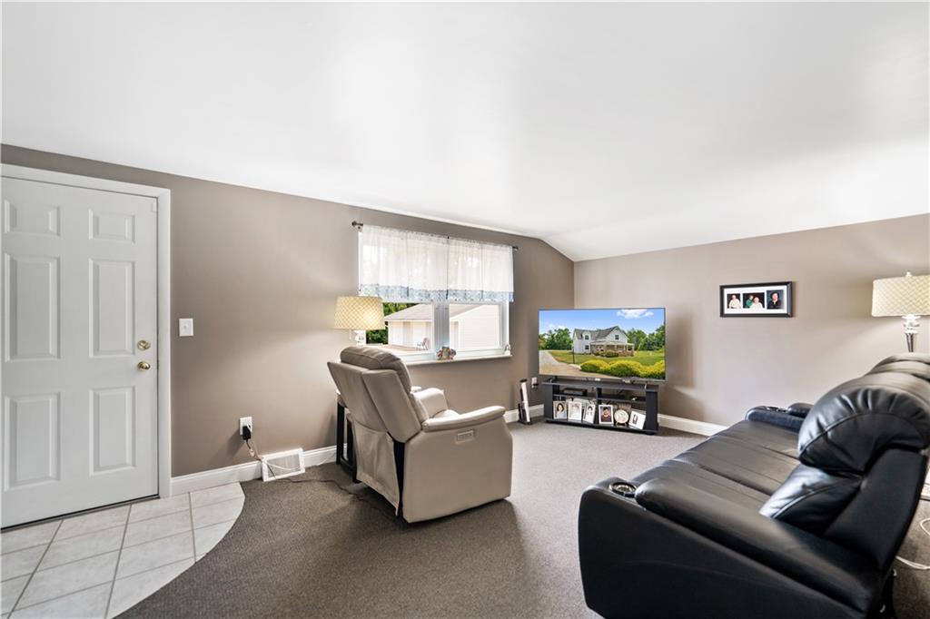 1525 Brinton Road Pittsburgh, PA 15221 - Photo 10 of 24 Gallery Image 10