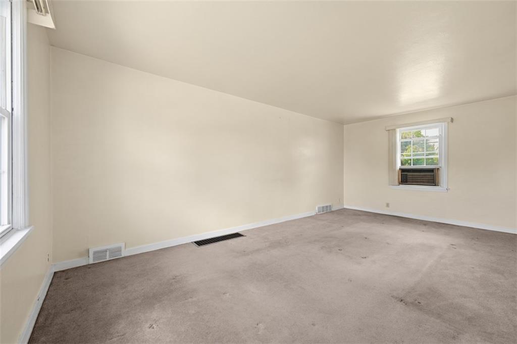1026 McCoy Road McKees Rocks, PA 15136 - Photo 5 of 50 Gallery Image 5