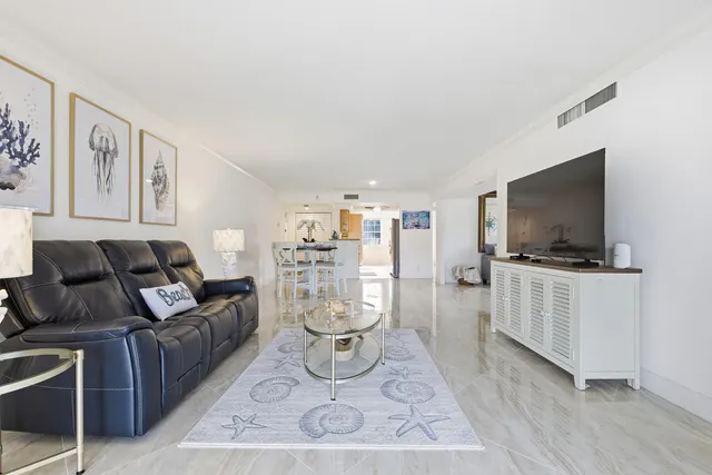 $4,000 | Undisclosed Address, Singer Island, FL 33404