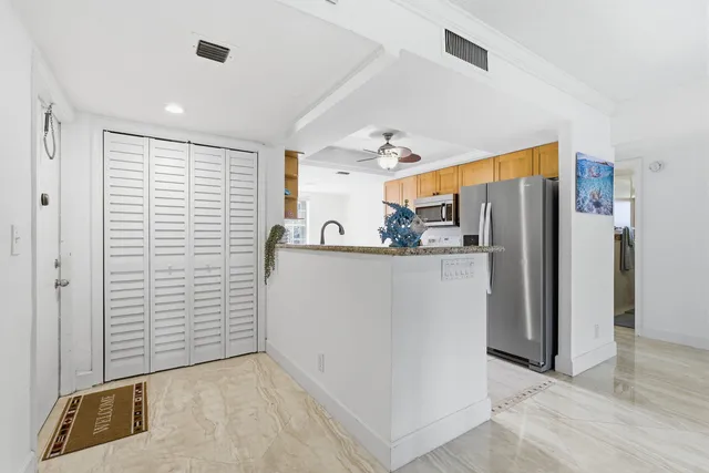 $4,000 | Undisclosed Address, Singer Island, FL 33404