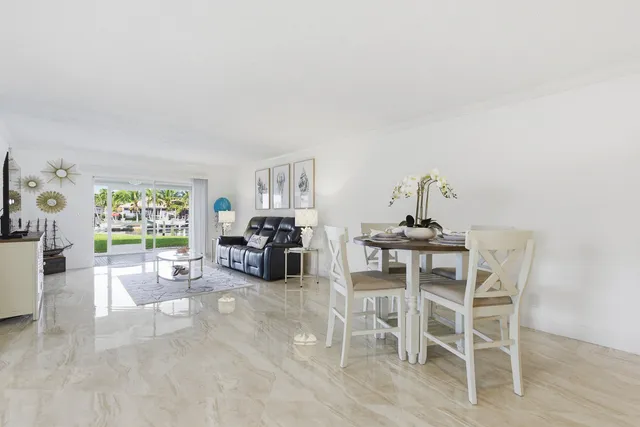 $4,000 | Undisclosed Address, Singer Island, FL 33404