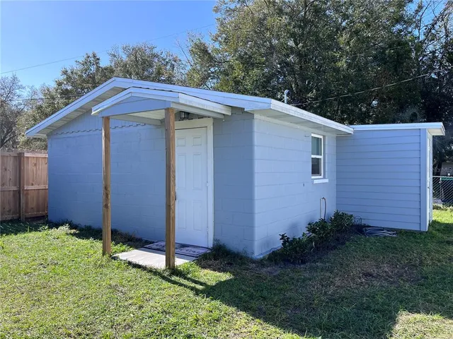 $1,275 | 5721 6th Street, Zephyrhills, FL 33542
