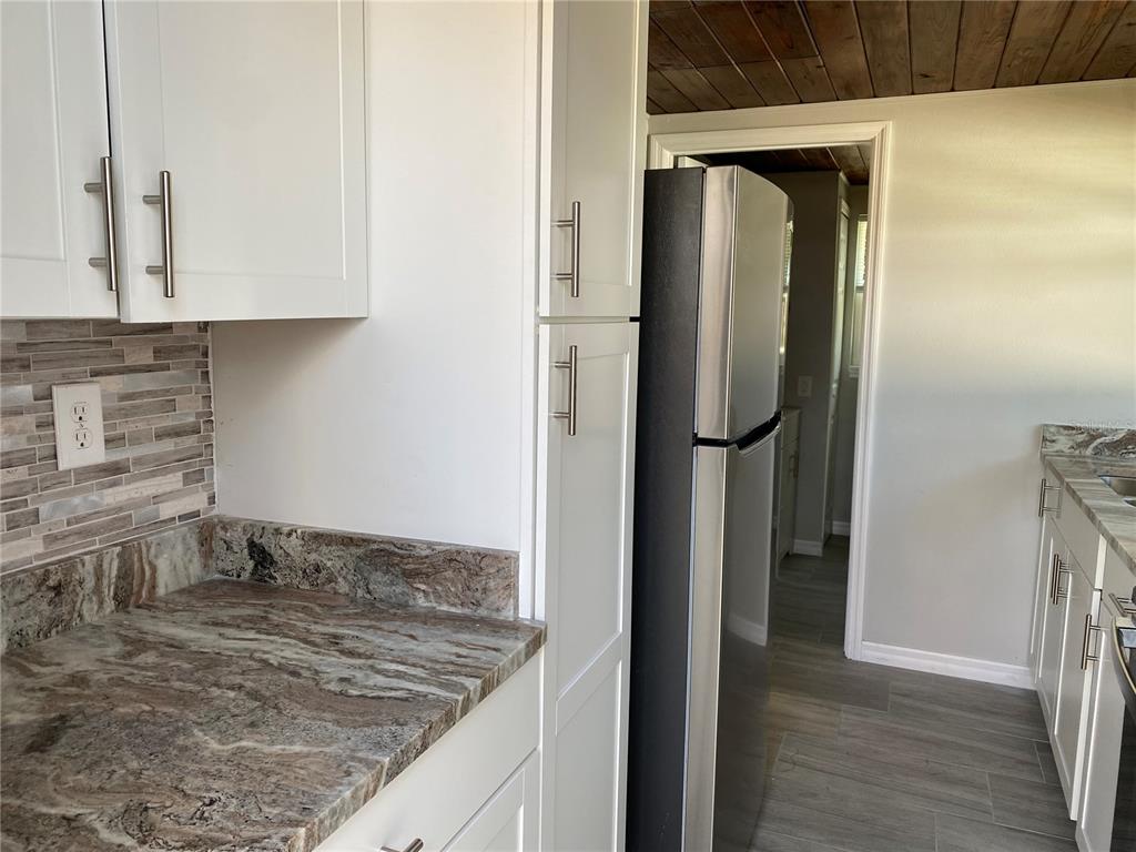 5721 6th Street Zephyrhills, FL 33542 - Photo 11 of 46