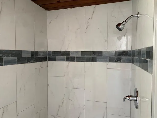 $1,275 | 5721 6th Street, Zephyrhills, FL 33542