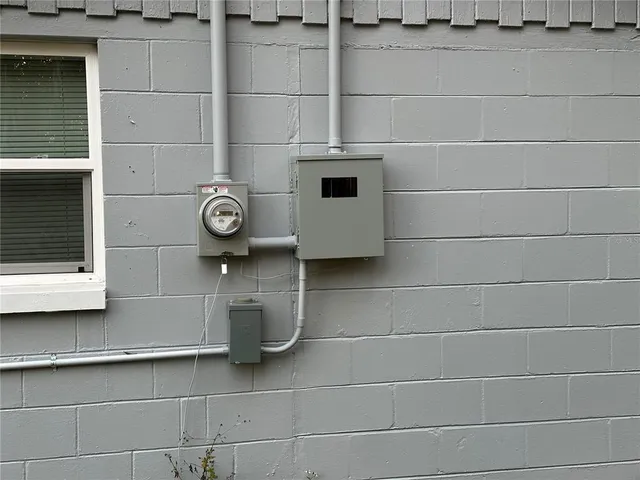 $1,275 | 5721 6th Street, Zephyrhills, FL 33542