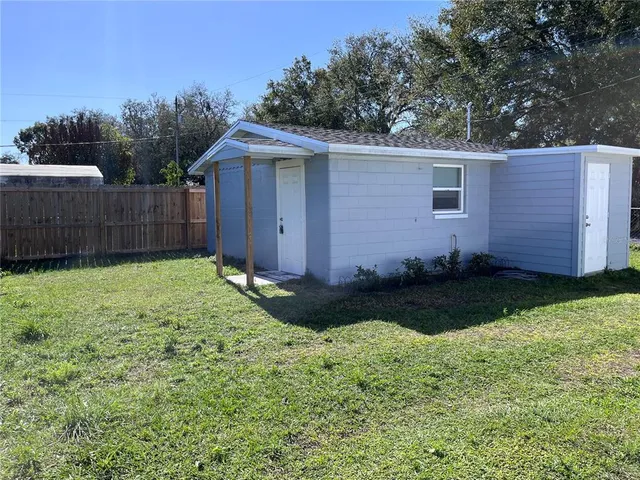 $1,275 | 5721 6th Street, Zephyrhills, FL 33542