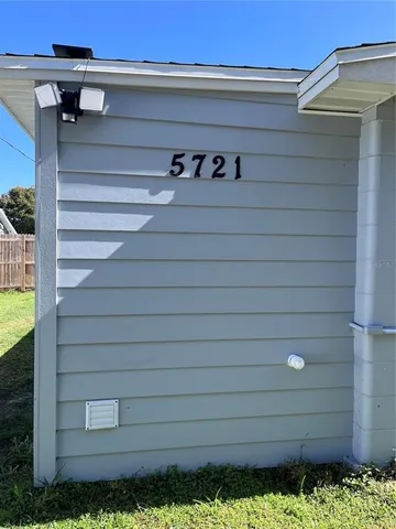 $1,275 | 5721 6th Street, Zephyrhills, FL 33542