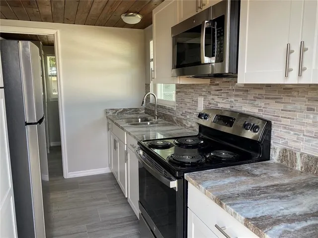 $1,275 | 5721 6th Street, Zephyrhills, FL 33542