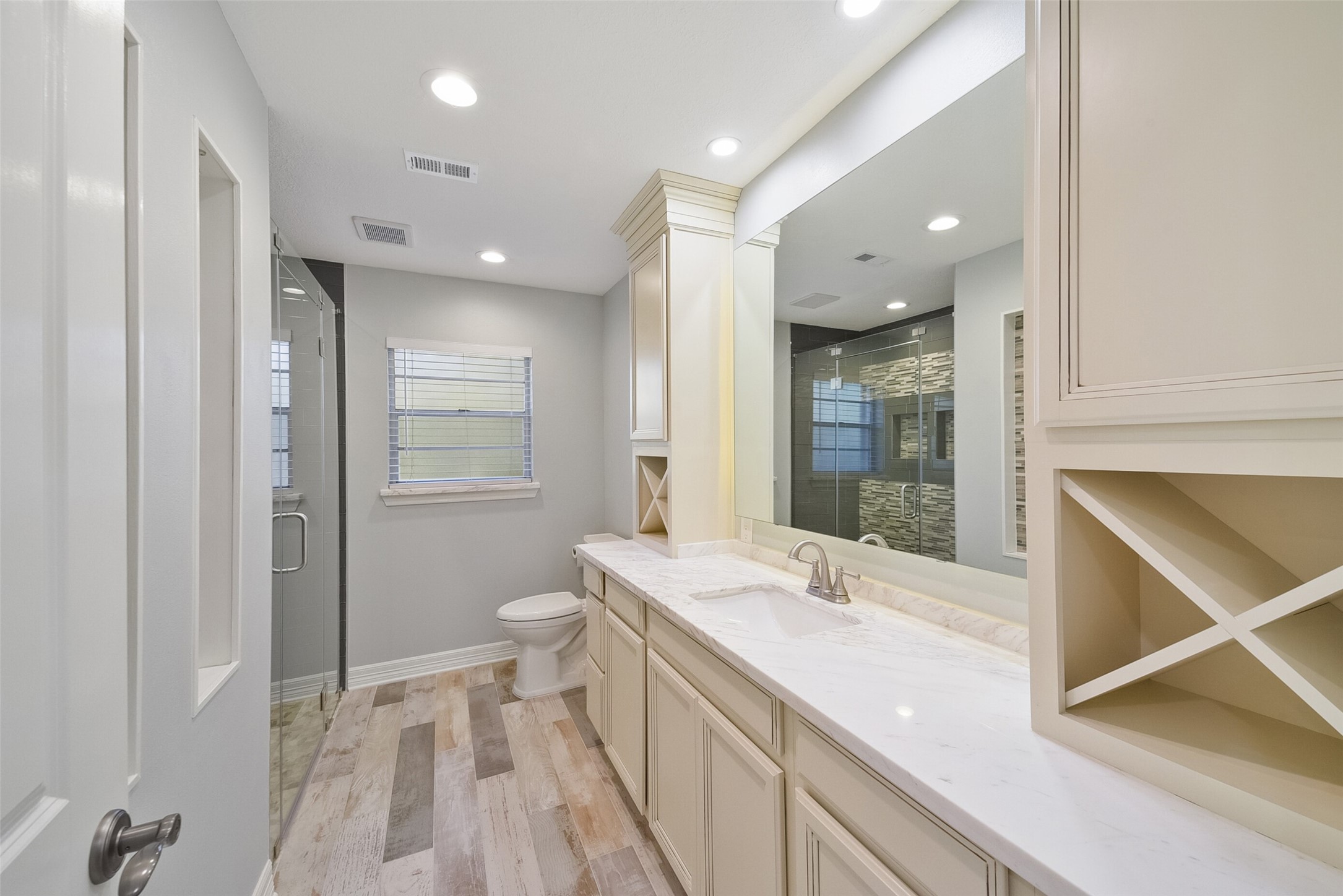 2915 Katy Hockley Road Katy, TX 77493 - Photo 26 of 50 very spacious hall bathroom with custom cabinets & granite countertops.