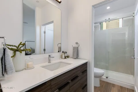 $718,000 | 4220 North 32nd Street, Unit 8, Phoenix, AZ 85016