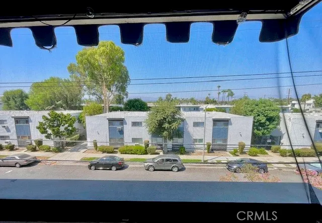 a view of an outdoor space