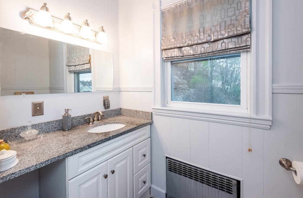 9 Linwood Road Lynn, MA 01905 - Photo 33 of 42 Gallery Image 33