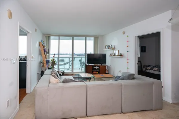 $4,500 | 1800 North Bayshore Drive, Unit 2103, Miami, FL 33132