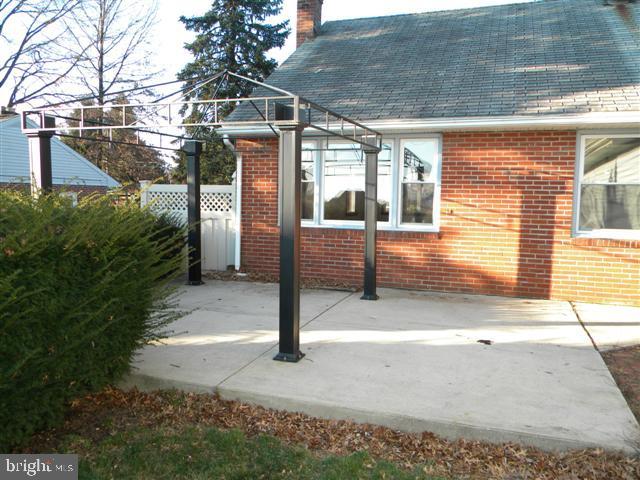 623 Kissel Hill Road Lititz, PA 17543 - Photo 5 of 15