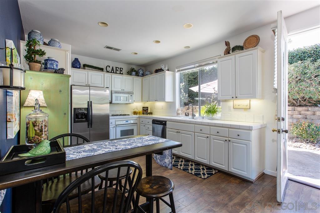 746 Pacifica Way Encinitas, CA 92024 - Photo 5 of 19