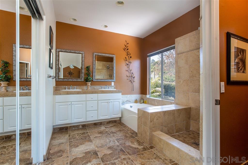 746 Pacifica Way Encinitas, CA 92024 - Photo 8 of 19