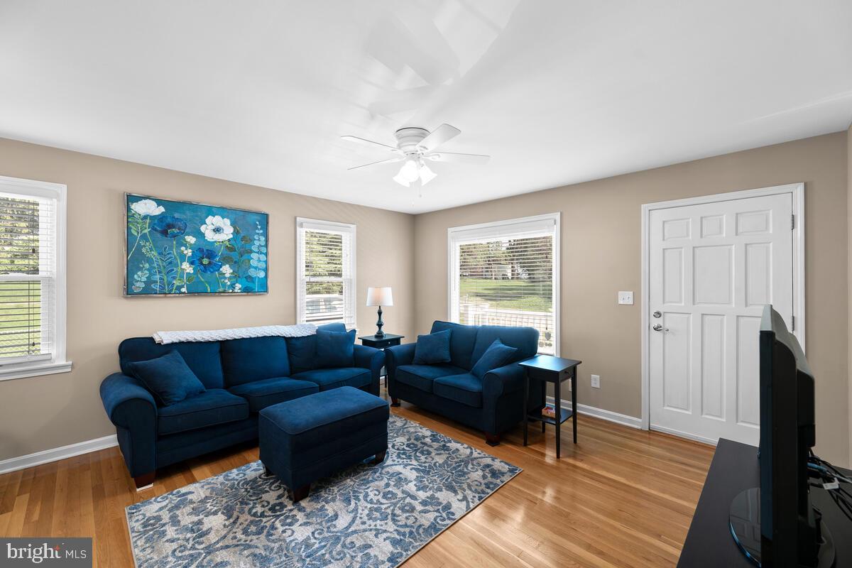 4516 Spring Avenue Halethorpe, MD 21227 - Photo 8 of 45 LIVING ROOM
