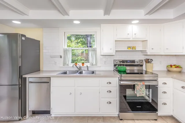 $575,000 | 571-575 Peninsula Boulevard, Cedarhurst, NY 11516