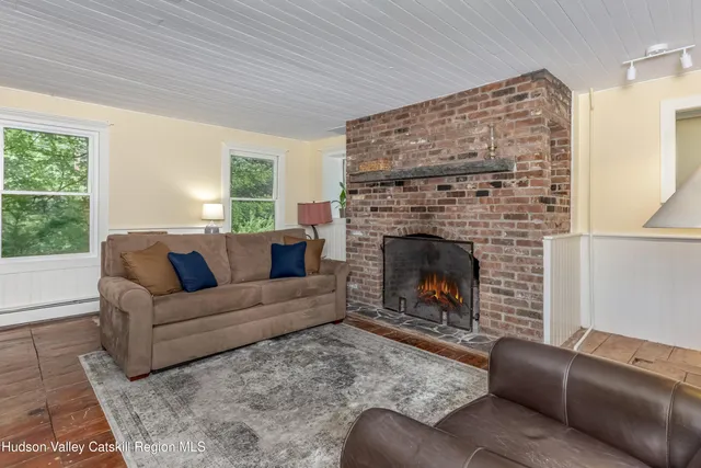 $575,000 | 571-575 Peninsula Boulevard, Cedarhurst, NY 11516