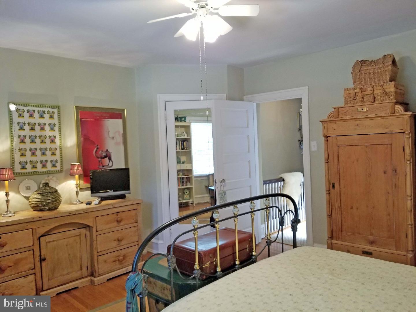 6492 Morris Park Road Philadelphia, PA 19151 - Photo 17 of 24