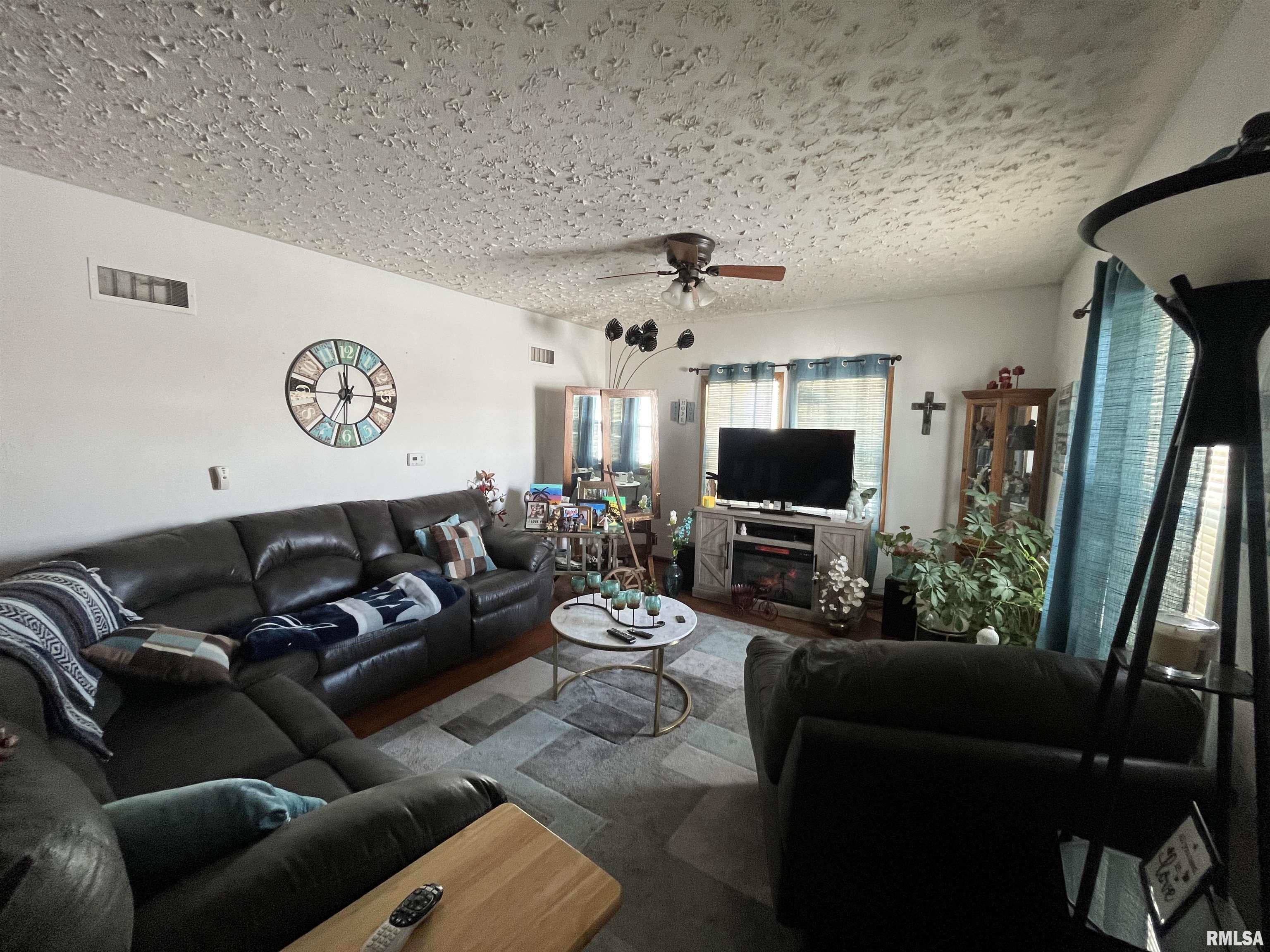 14208 148th Avenue West Taylor Ridge, IL 61284 - Photo 5 of 12 Gallery Image 5