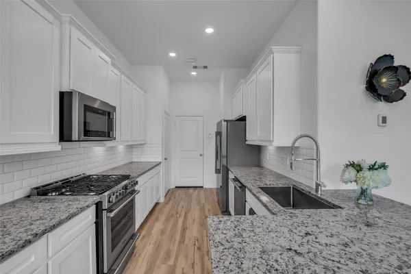 $318,900 | 662 Aspen Falls Court, Conroe, TX 77304