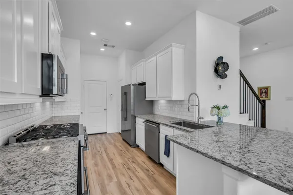 $318,900 | 662 Aspen Falls Court, Conroe, TX 77304