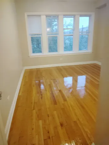 $1,725 | 7211 North Damen Avenue, Unit 3, Chicago, IL 60645