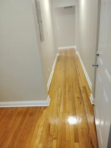 $1,725 | 7211 North Damen Avenue, Unit 3, Chicago, IL 60645