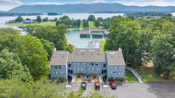 $484,995 | 290 Sailors Cove Drive, Unit 410, Moneta, VA 24121