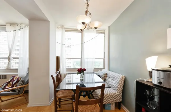 $3,400 | 3950 North Lake Shore Drive, Unit 1428, Chicago, IL 60613
