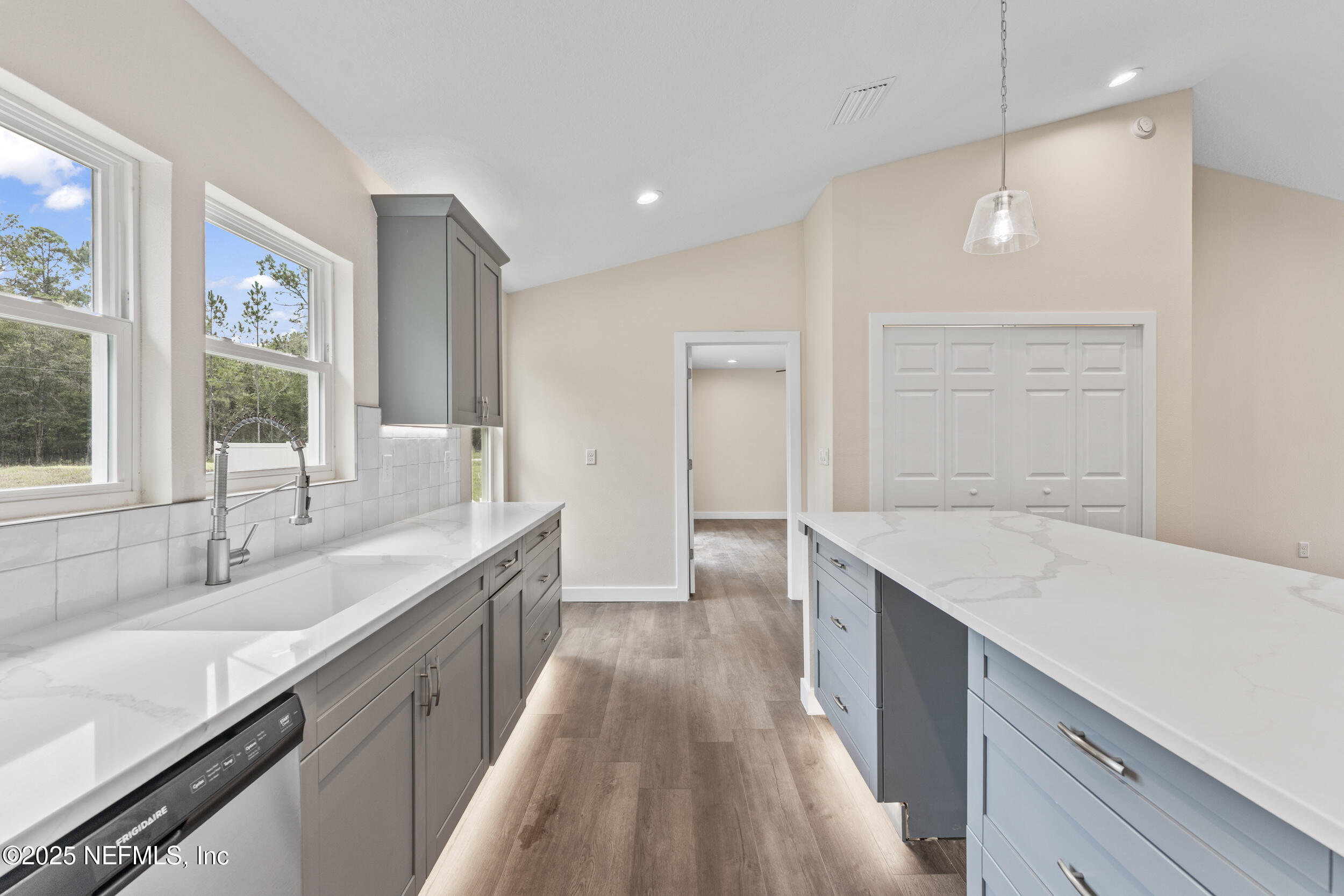 105 Southeast 3rd Street Georgetown, FL 32139 - Photo 15 of 29 15_dsc09552