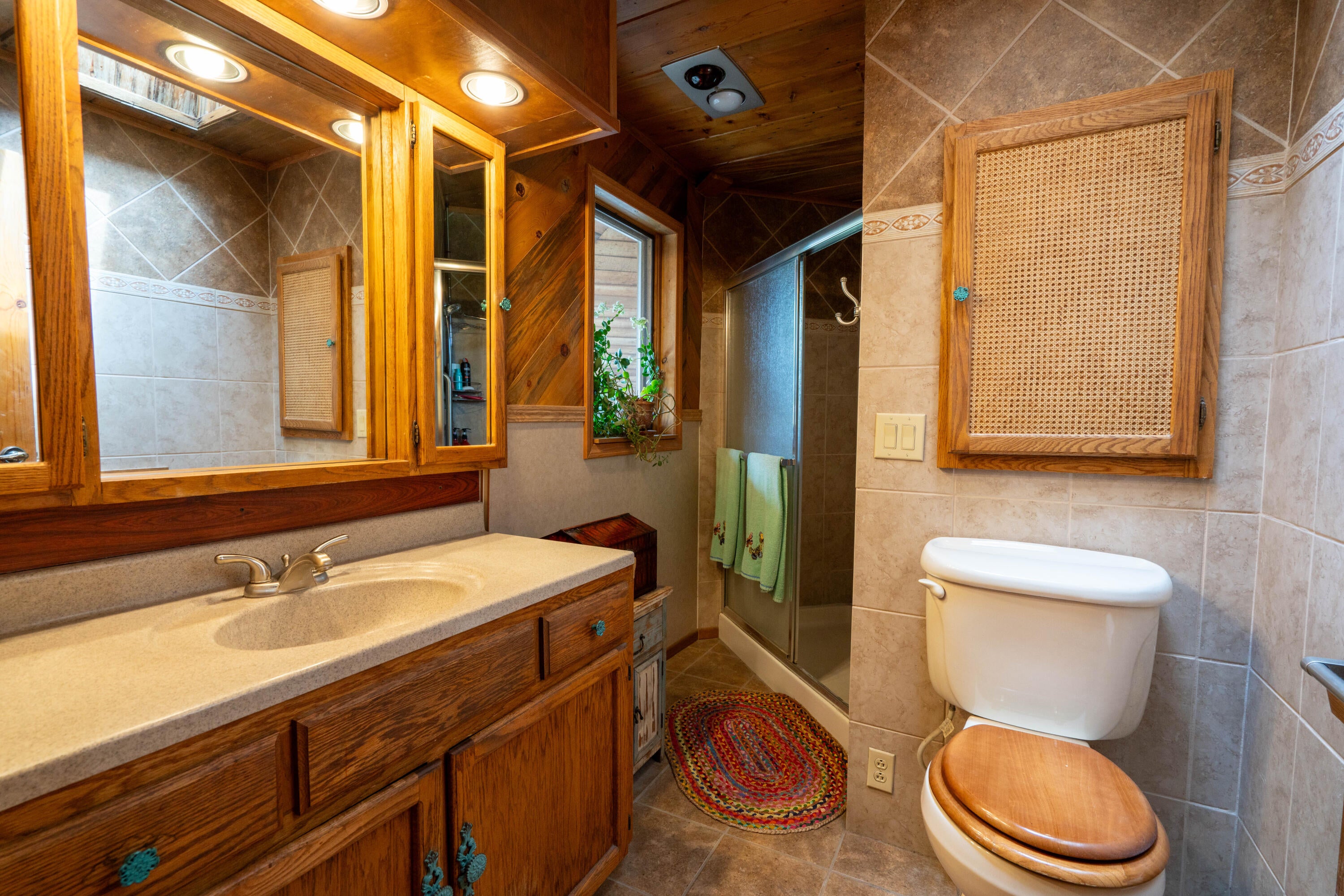 54651 Huntington Road Bend, OR 97707 - Photo 16 of 64 Master Bathroom