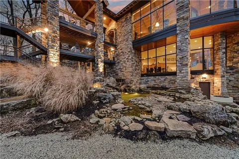 $4,500,000 | 16900 South Highland Ridge Drive, Loch Lloyd, MO 64012