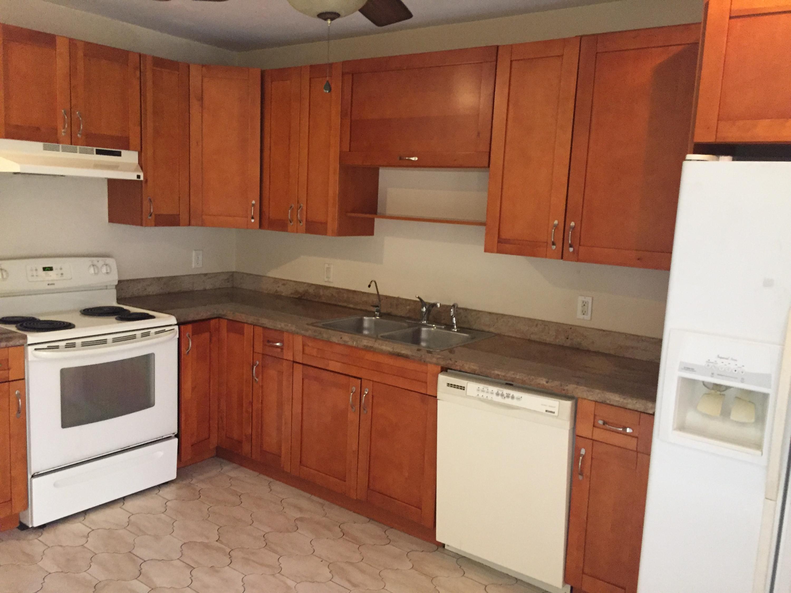 22038 Las Brisas Circle Boca Raton, FL 33433 - Photo 6 of 9 kitchen