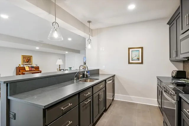 $1,400,000 | 604 Cayman Way, Savoy, IL 61874