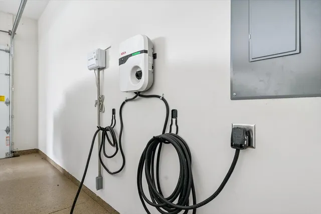 $1,400,000 | 604 Cayman Way, Savoy, IL 61874