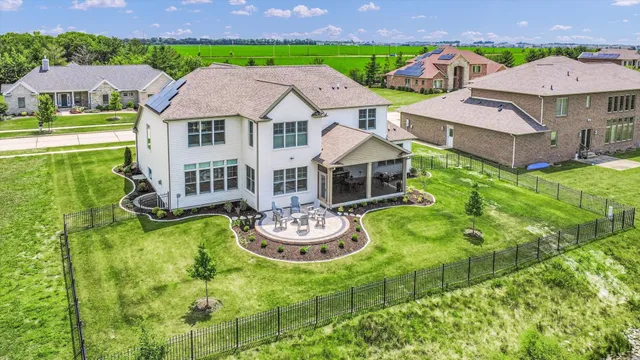 $1,400,000 | 604 Cayman Way, Savoy, IL 61874