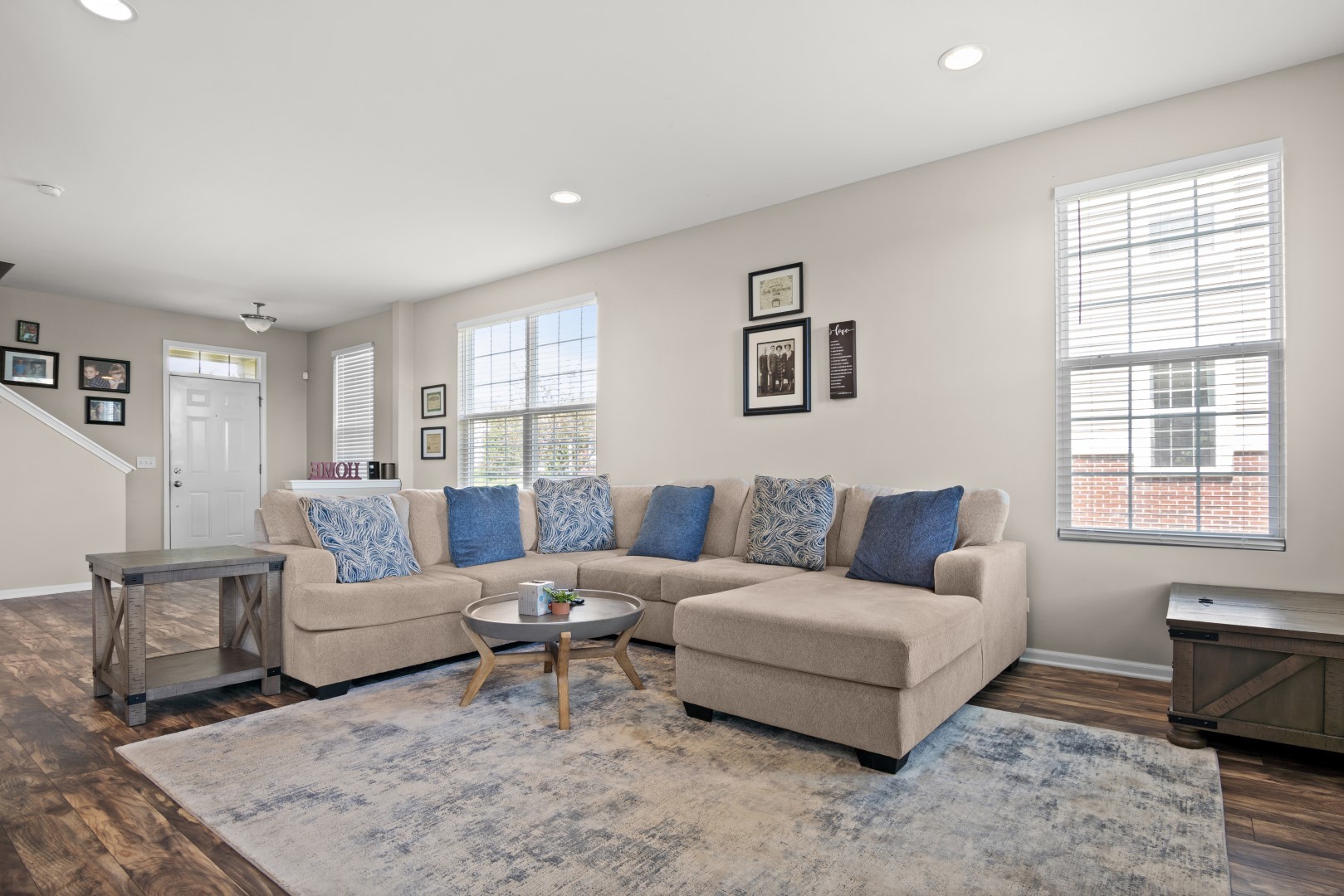 2919 Church Road Aurora, IL 60502 - Photo 7 of 28 a living room with furniture and a window