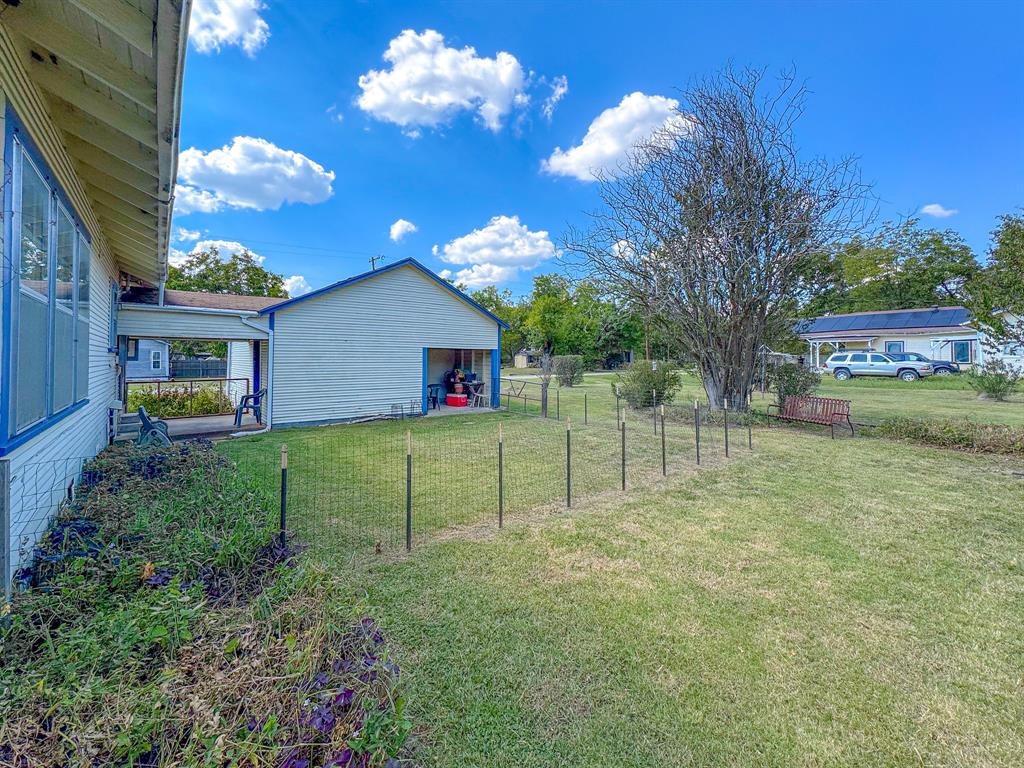 512 Southwest 2nd Street Kerens, TX 75144 - Photo 23 of 26