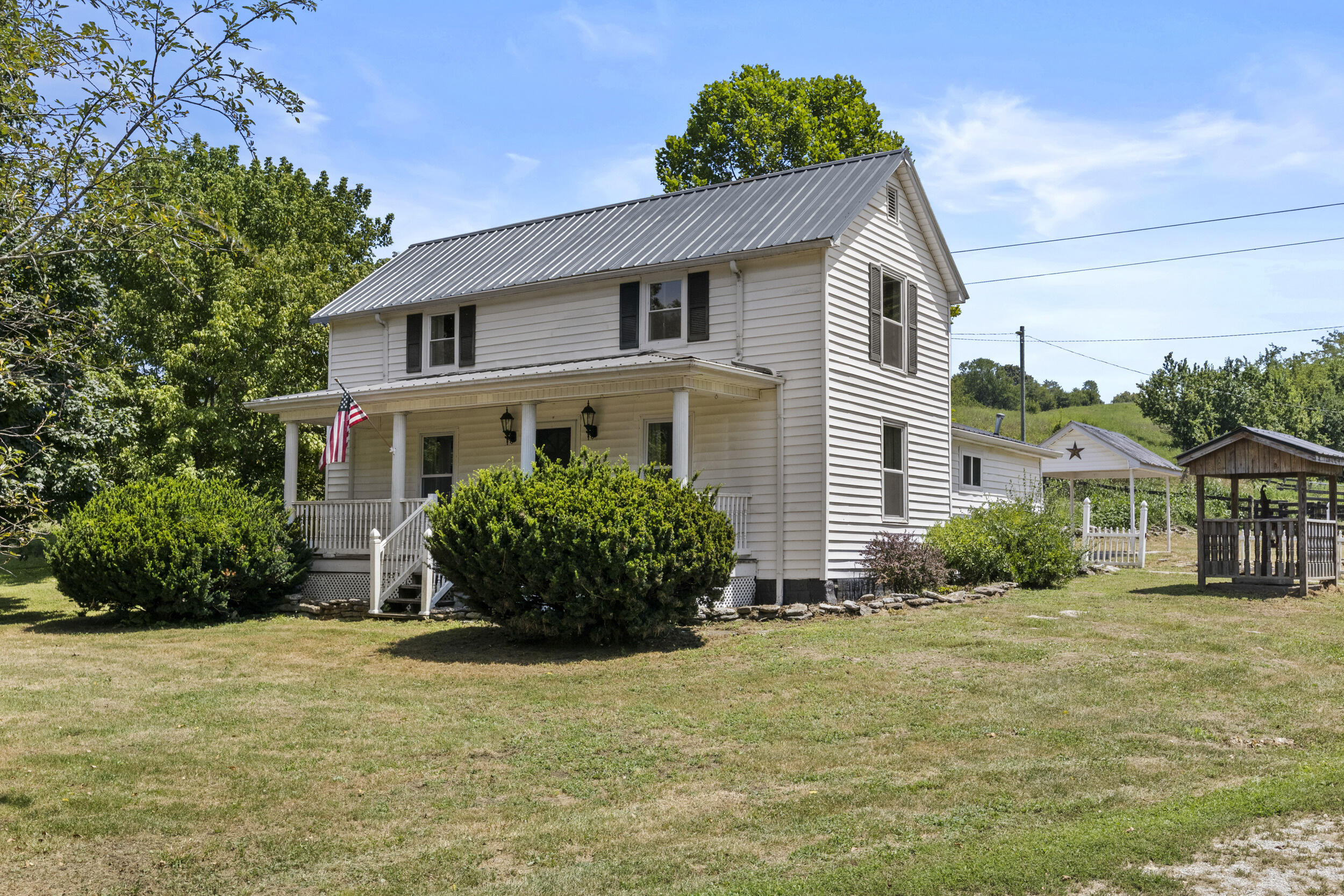 1875 White Oak Road Owingsville, KY 40360 - Photo 1 of 51 2_img_1646