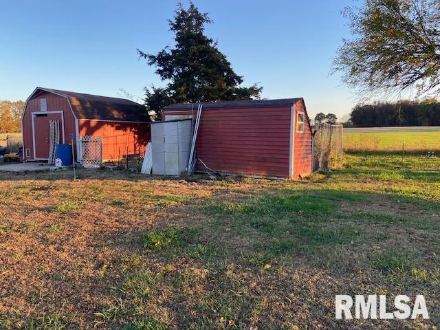 22458 Carlyle Road Thompsonville, IL 62890 - Photo 5 of 30
