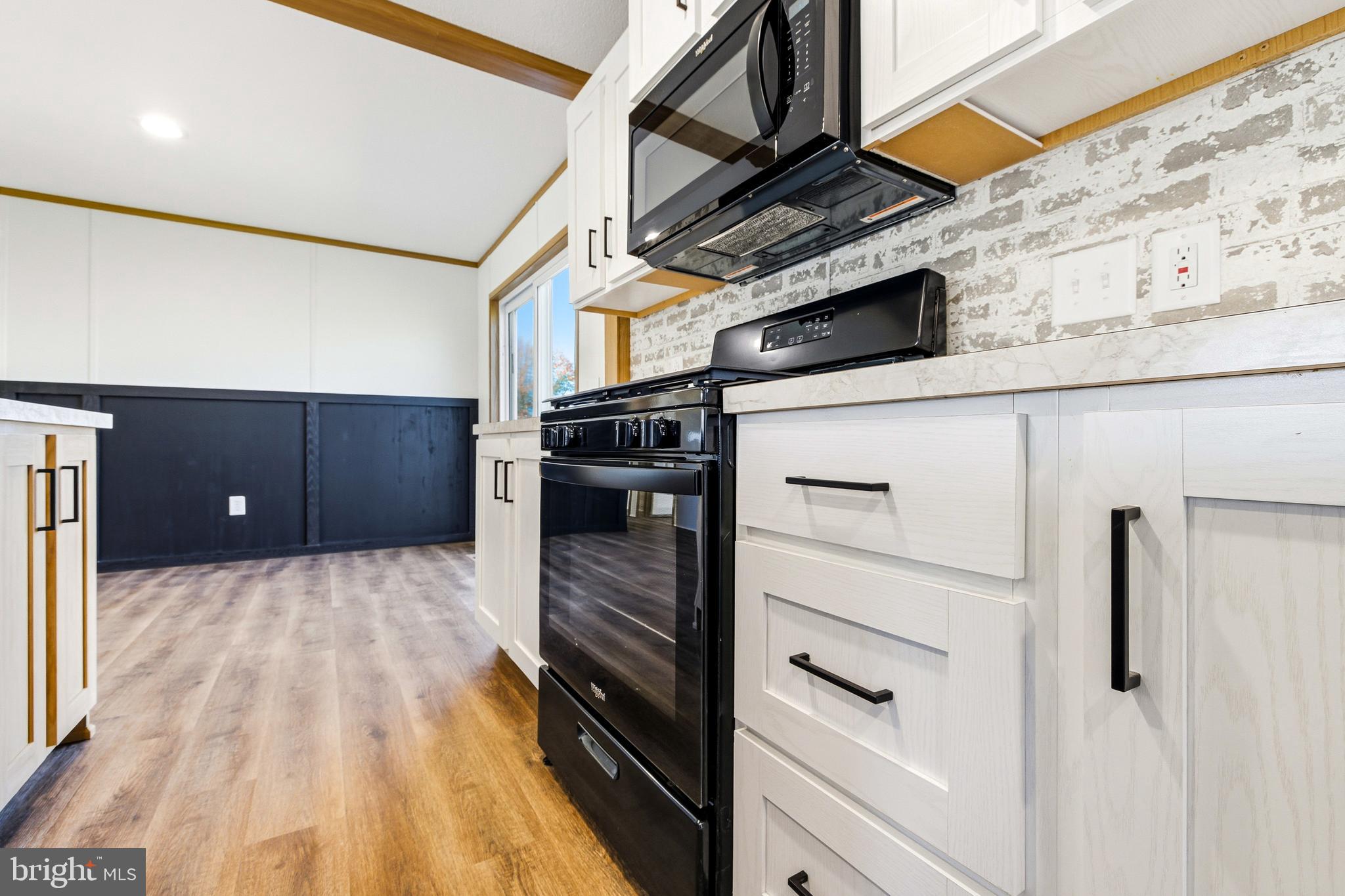 343 Park Road Stanley, VA 22851 - Photo 11 of 48