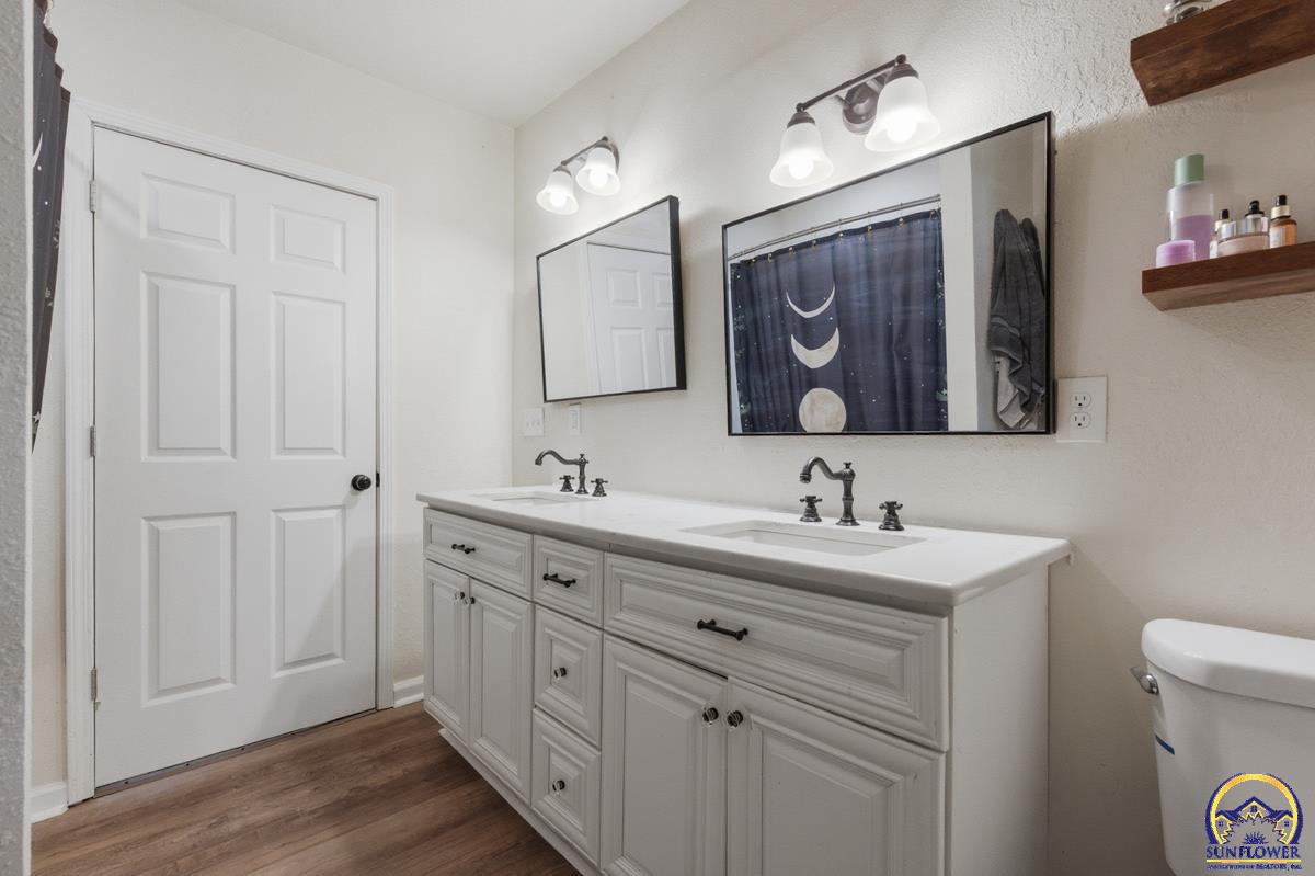 77 Highway 40 Lecompton, KS 66050 - Photo 16 of 31