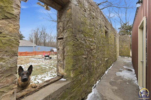 $229,900 | 77 Highway 40, Lecompton, KS 66050