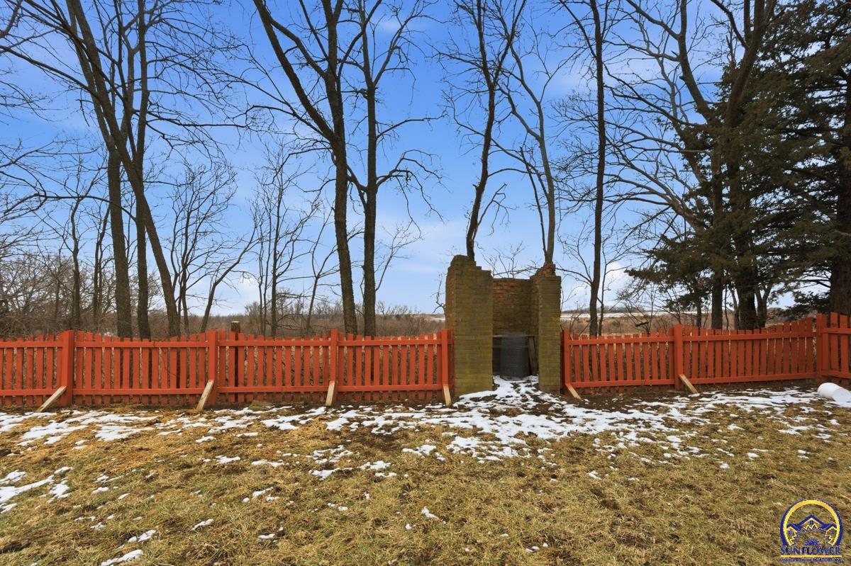 77 Highway 40 Lecompton, KS 66050 - Photo 27 of 31